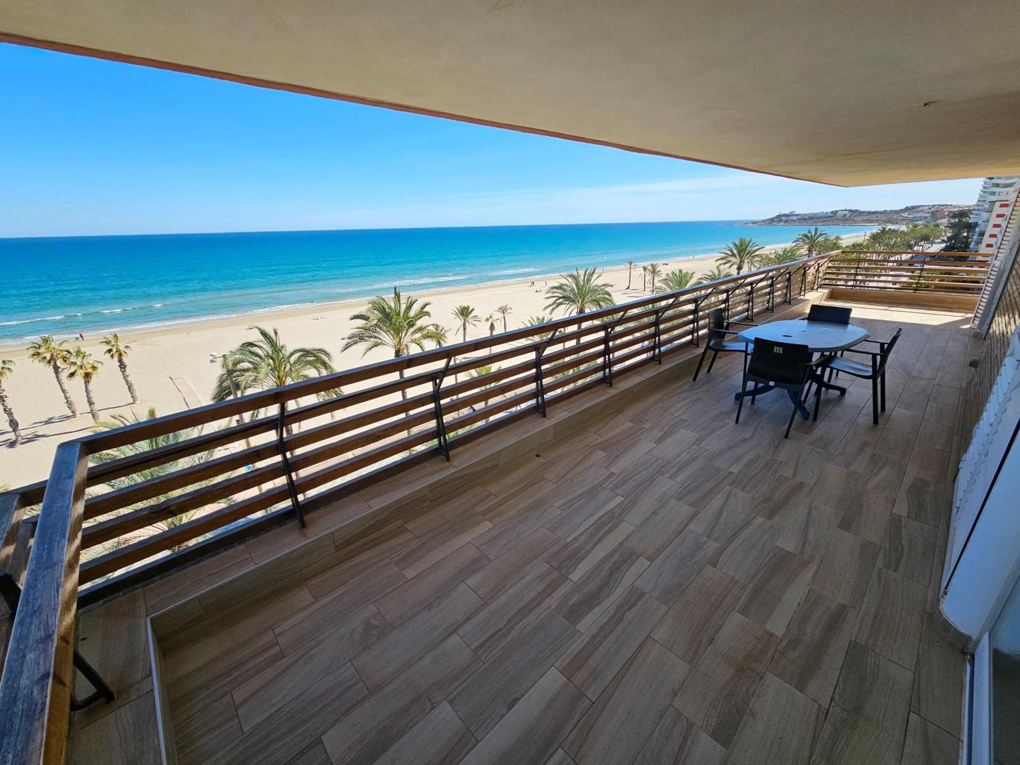 Febus Apartment Alicante Luaran gambar