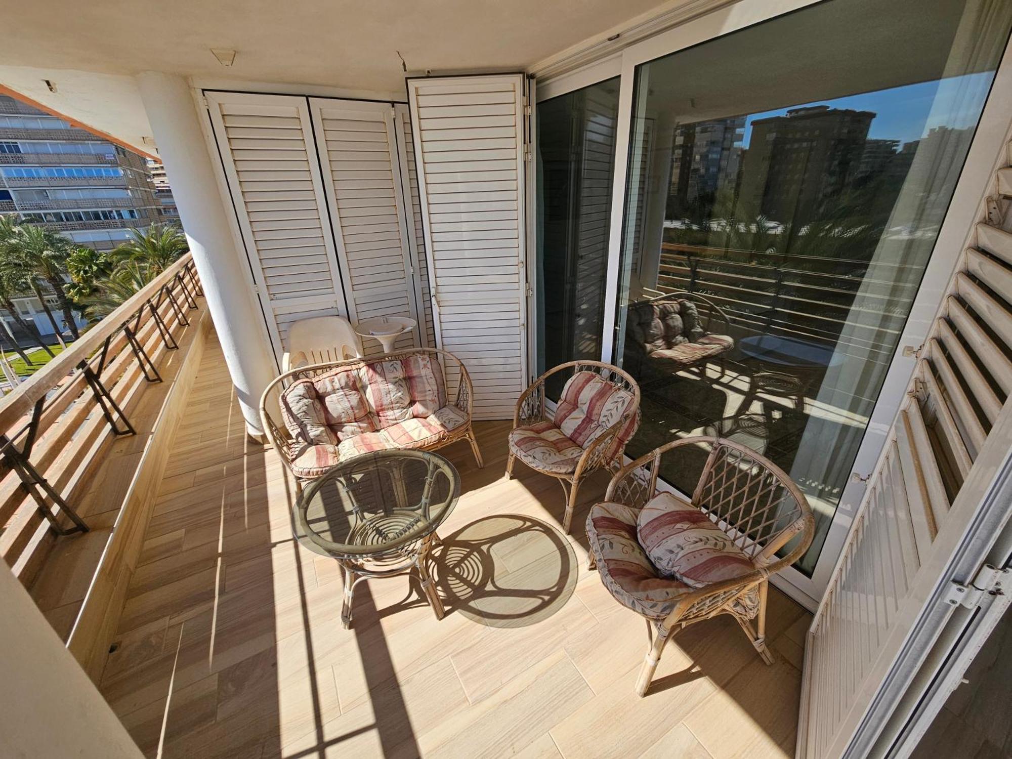 Febus Apartment Alicante Luaran gambar