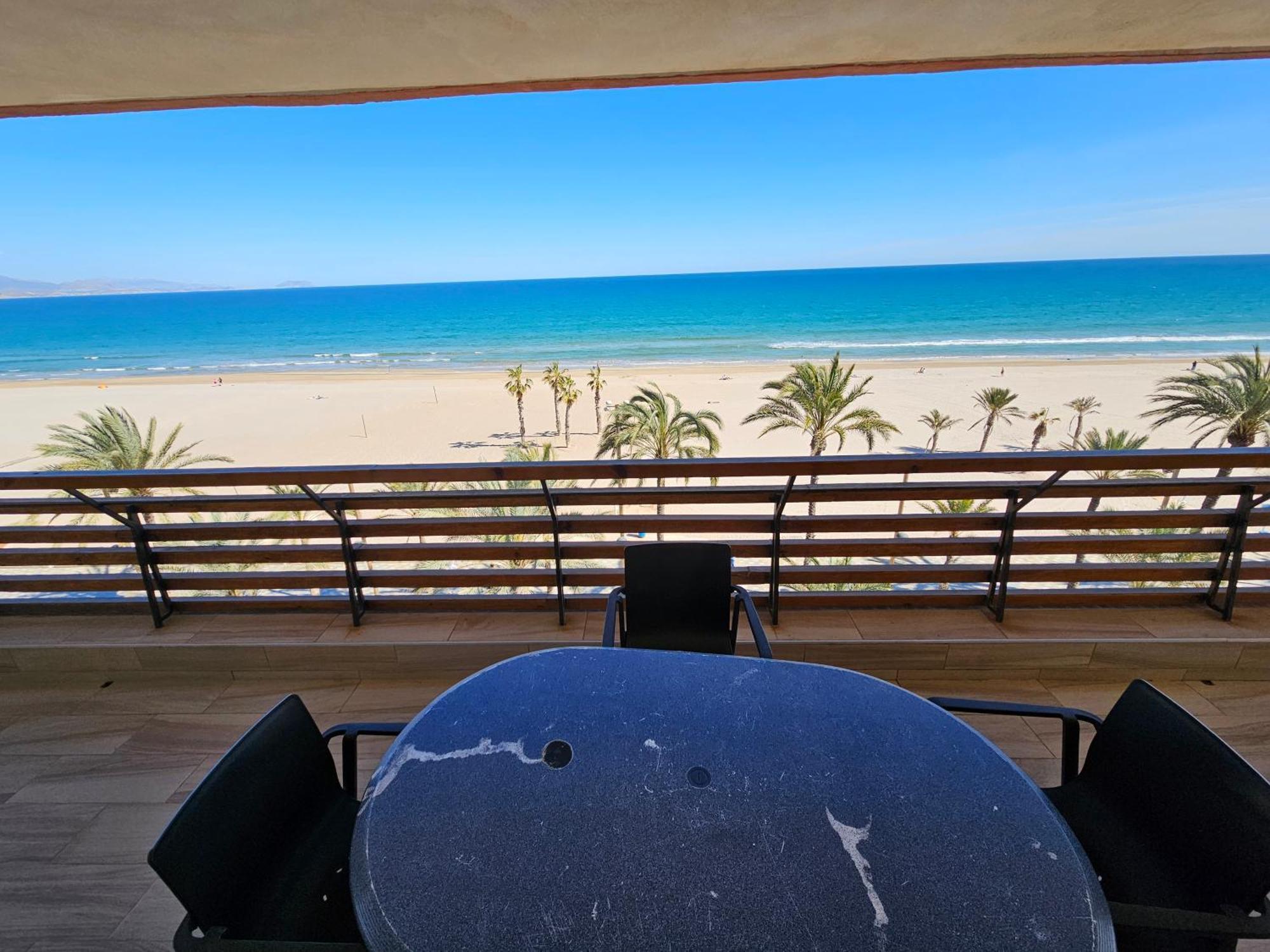 Febus Apartment Alicante Luaran gambar