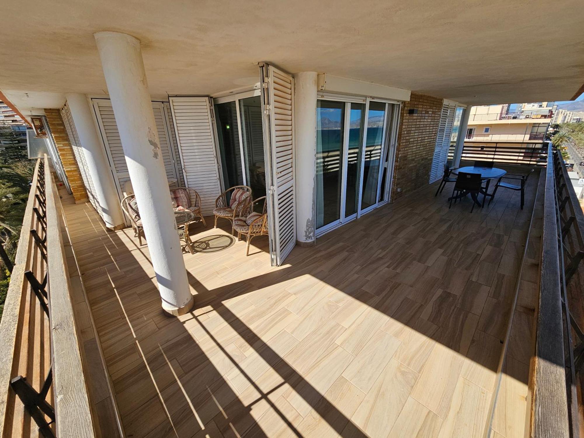 Febus Apartment Alicante Luaran gambar